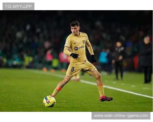 巴萨佩德里灵巧控球后直塞创造绝佳机会——洞察场上节奏，解码训练之路